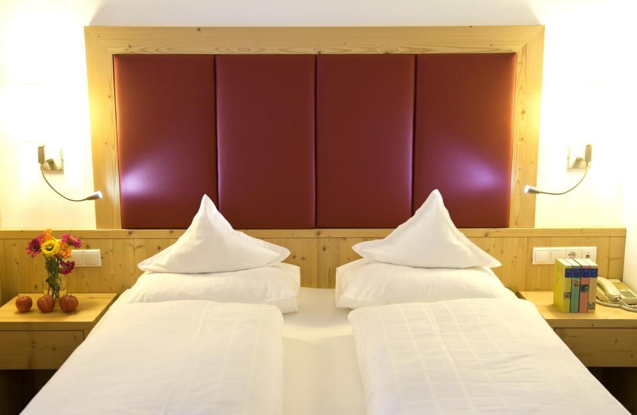 Martina Breakfast Lodge カステルロット エクステリア 写真