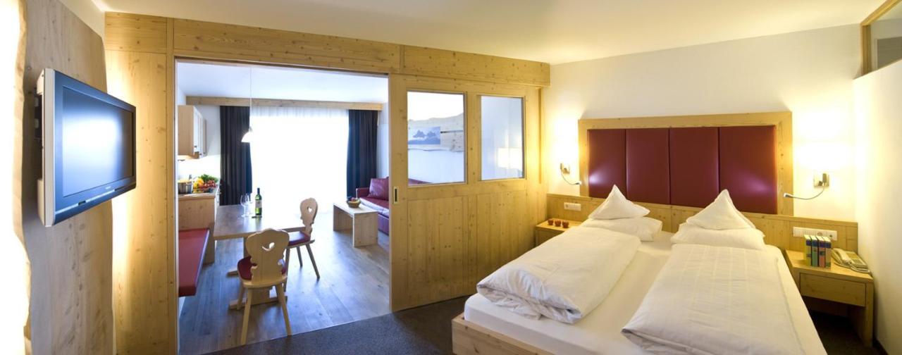 Martina Breakfast Lodge カステルロット エクステリア 写真