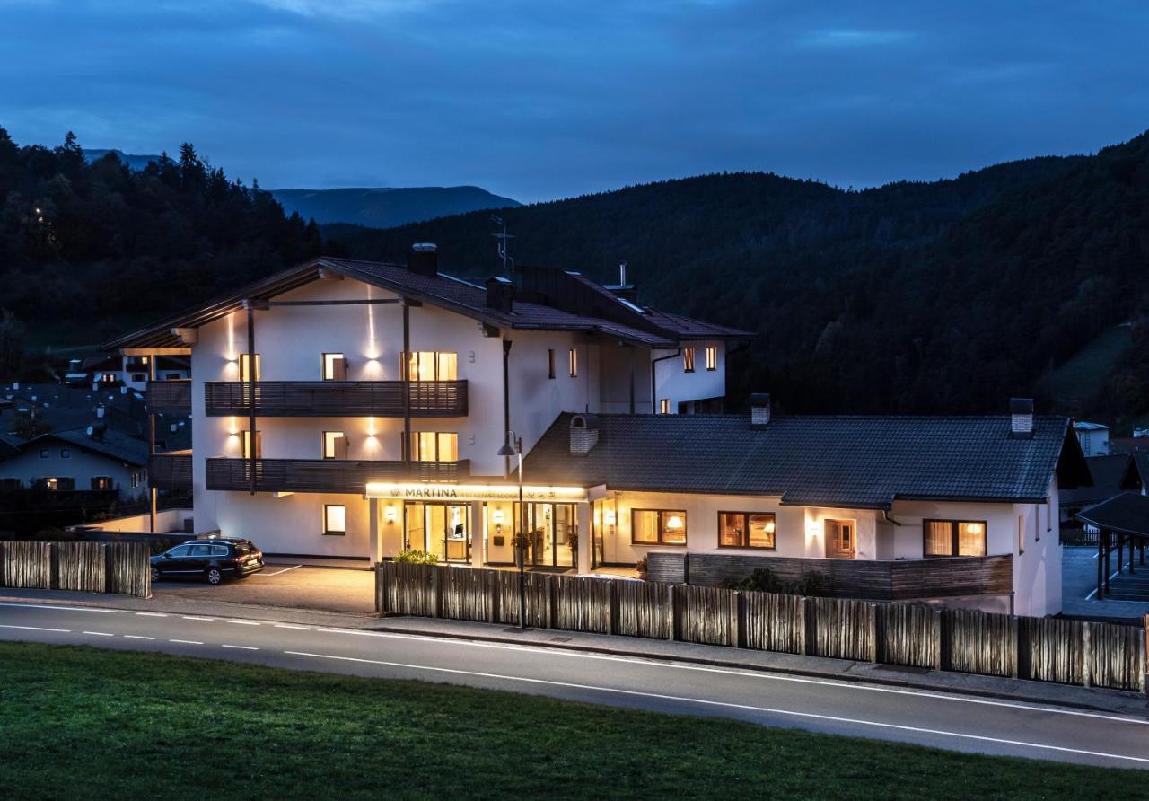 Martina Breakfast Lodge カステルロット エクステリア 写真