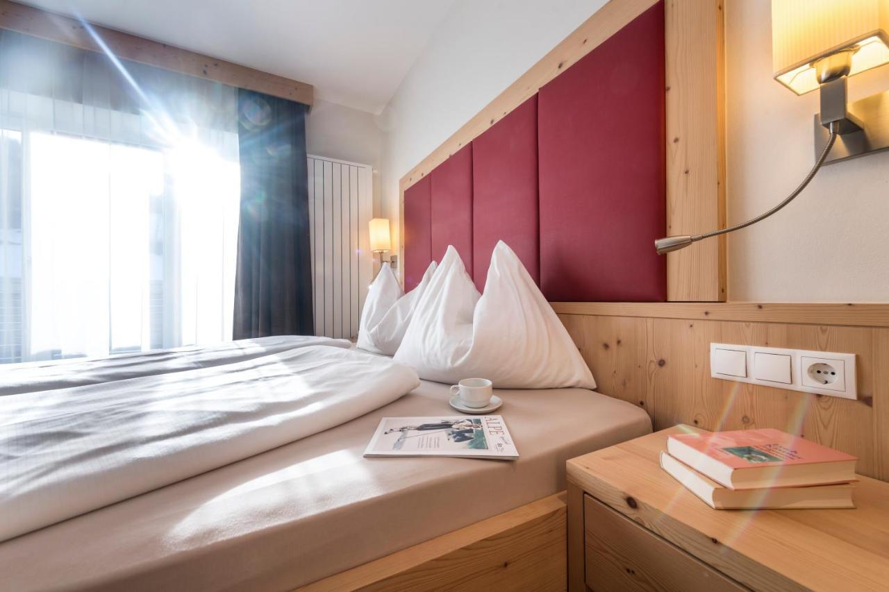 Martina Breakfast Lodge カステルロット エクステリア 写真