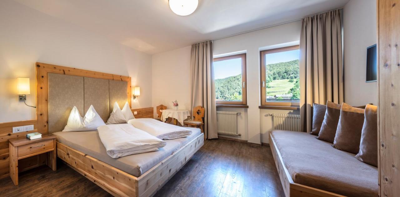 Martina Breakfast Lodge カステルロット エクステリア 写真