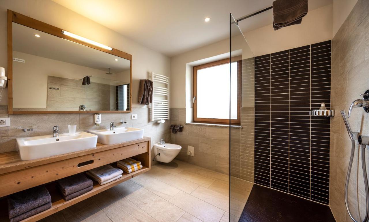 Martina Breakfast Lodge カステルロット エクステリア 写真